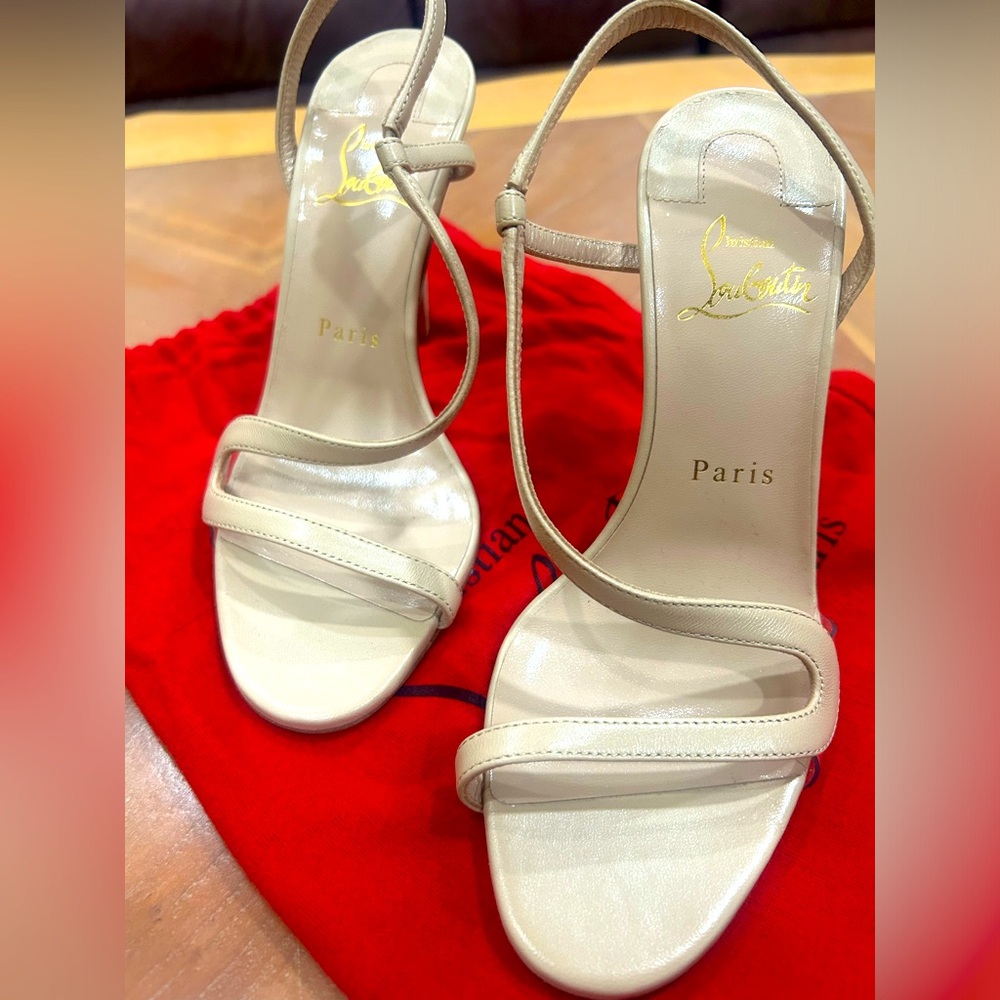 Christian Louboutin Rosalie Beige